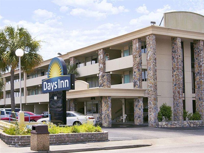 Days Inn By Wyndham Myrtle Beach-Beach Front Εξωτερικό φωτογραφία