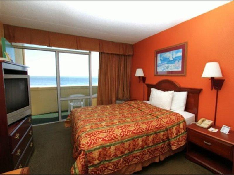 Days Inn By Wyndham Myrtle Beach-Beach Front Εξωτερικό φωτογραφία