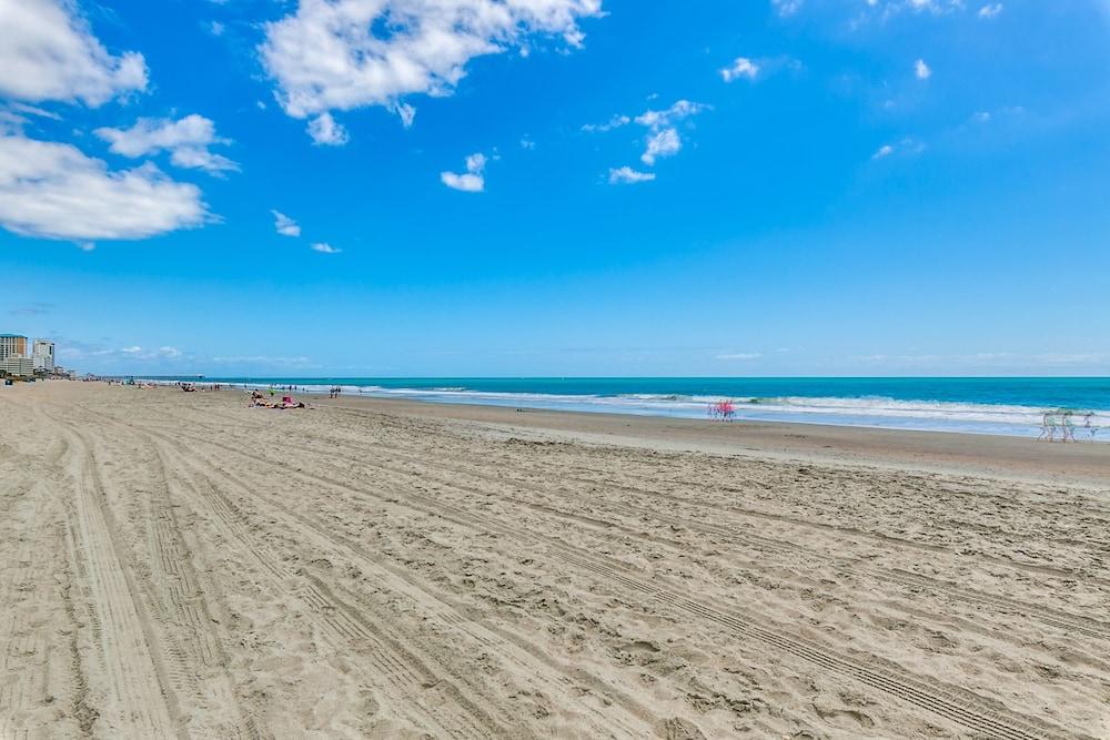 Days Inn By Wyndham Myrtle Beach-Beach Front Εξωτερικό φωτογραφία