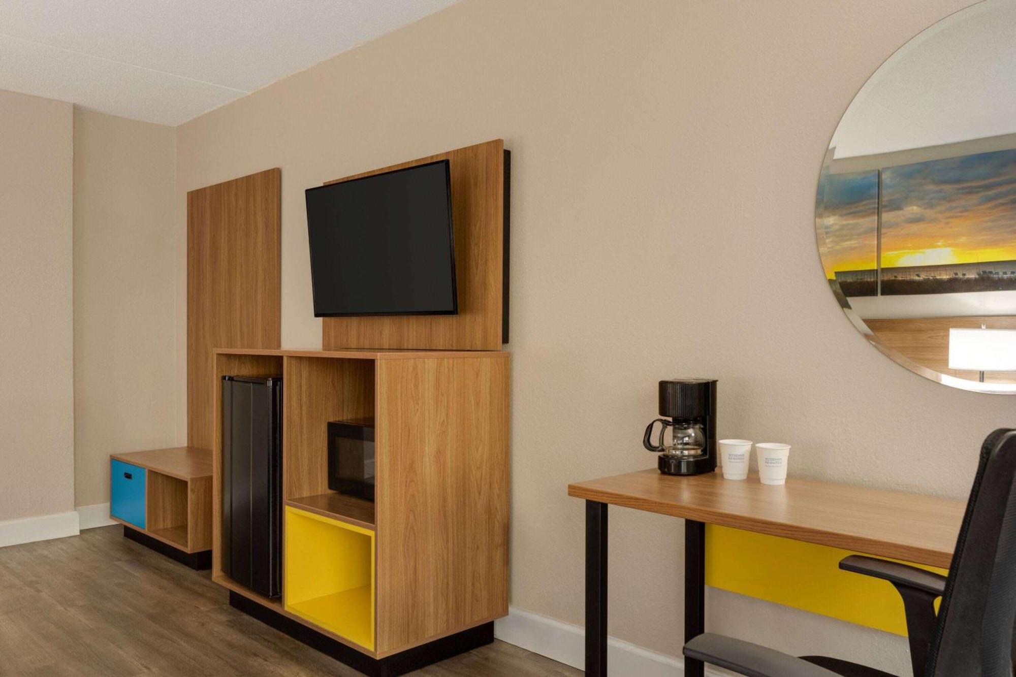 Days Inn By Wyndham Myrtle Beach-Beach Front Εξωτερικό φωτογραφία