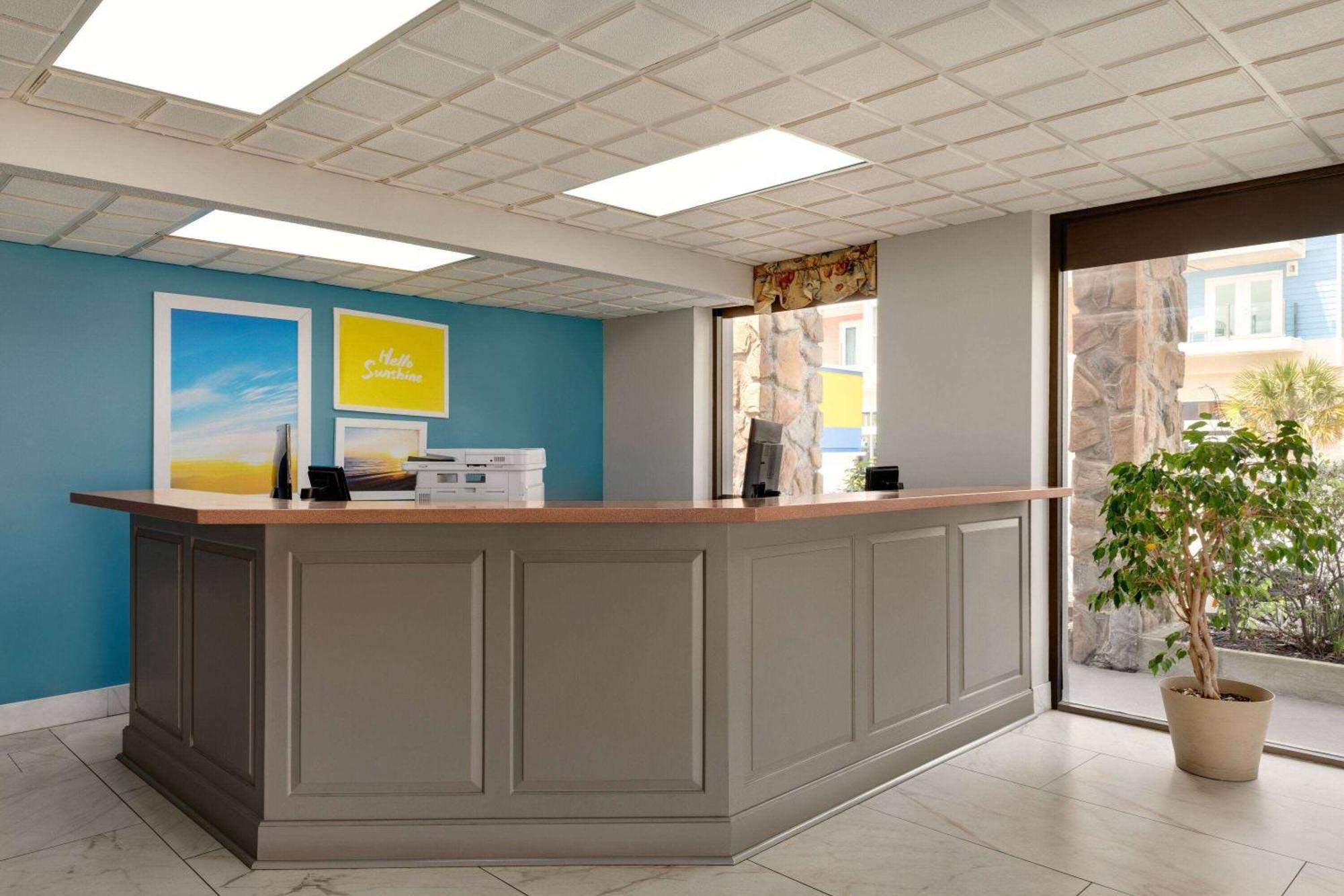 Days Inn By Wyndham Myrtle Beach-Beach Front Εξωτερικό φωτογραφία