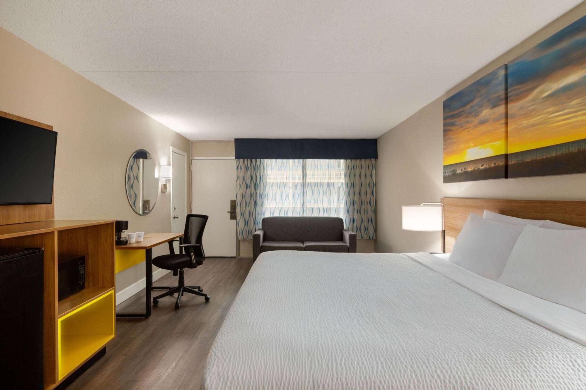 Days Inn By Wyndham Myrtle Beach-Beach Front Εξωτερικό φωτογραφία