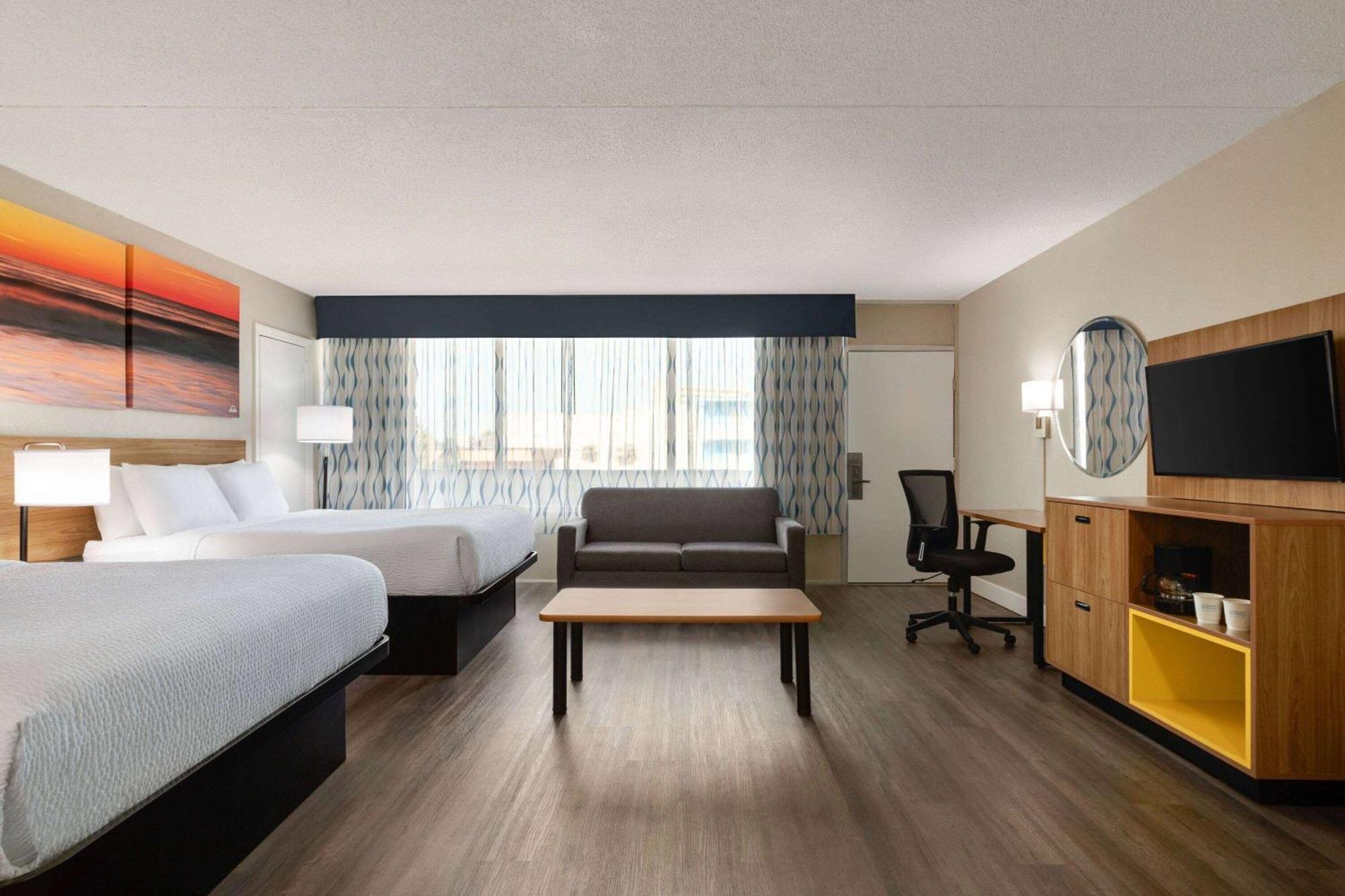 Days Inn By Wyndham Myrtle Beach-Beach Front Εξωτερικό φωτογραφία